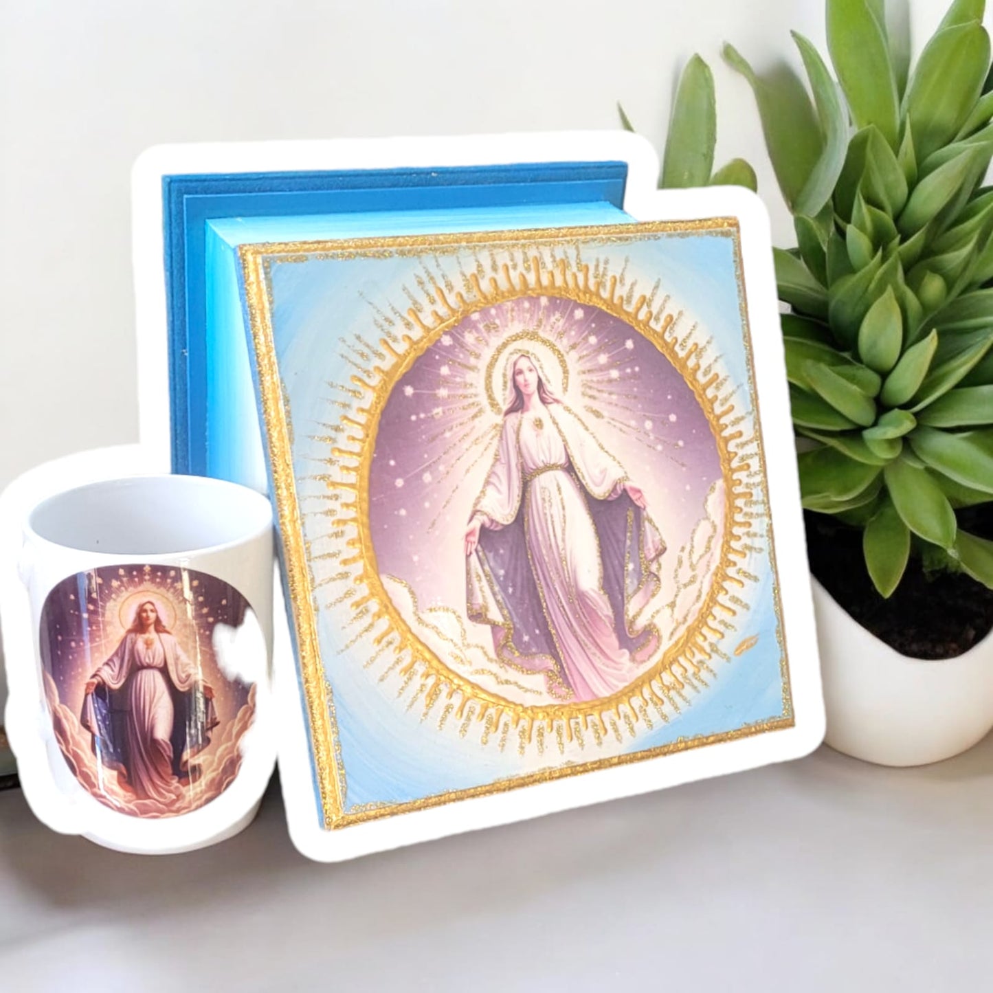 Caja de madera con taza